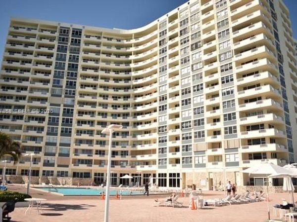 3180 S Ocean Dr , Unit 605, Hallandale Beach, FL 33009