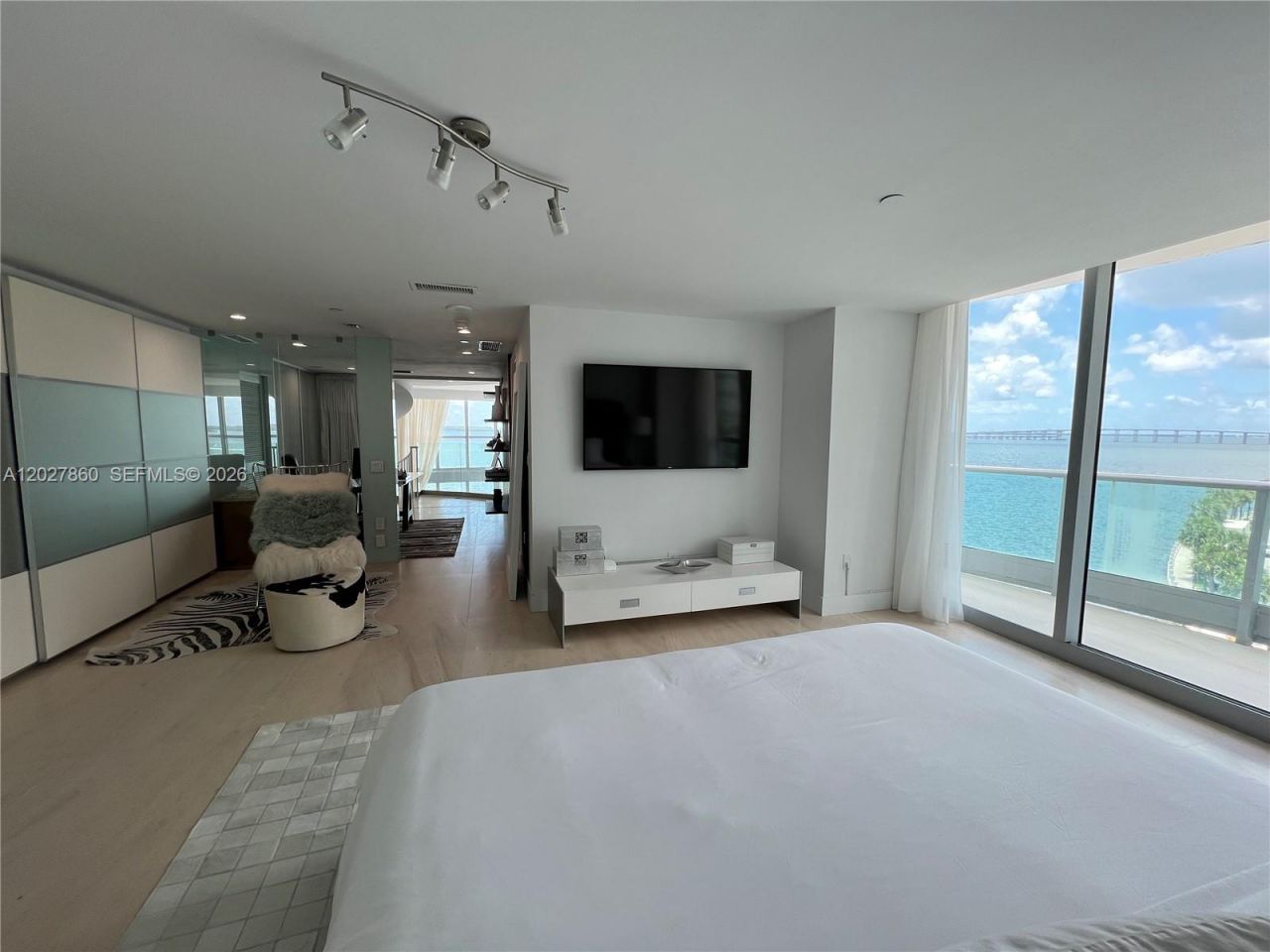 1331 Brickell Bay Dr , Unit BL-48, Miami, FL 33131 Photo