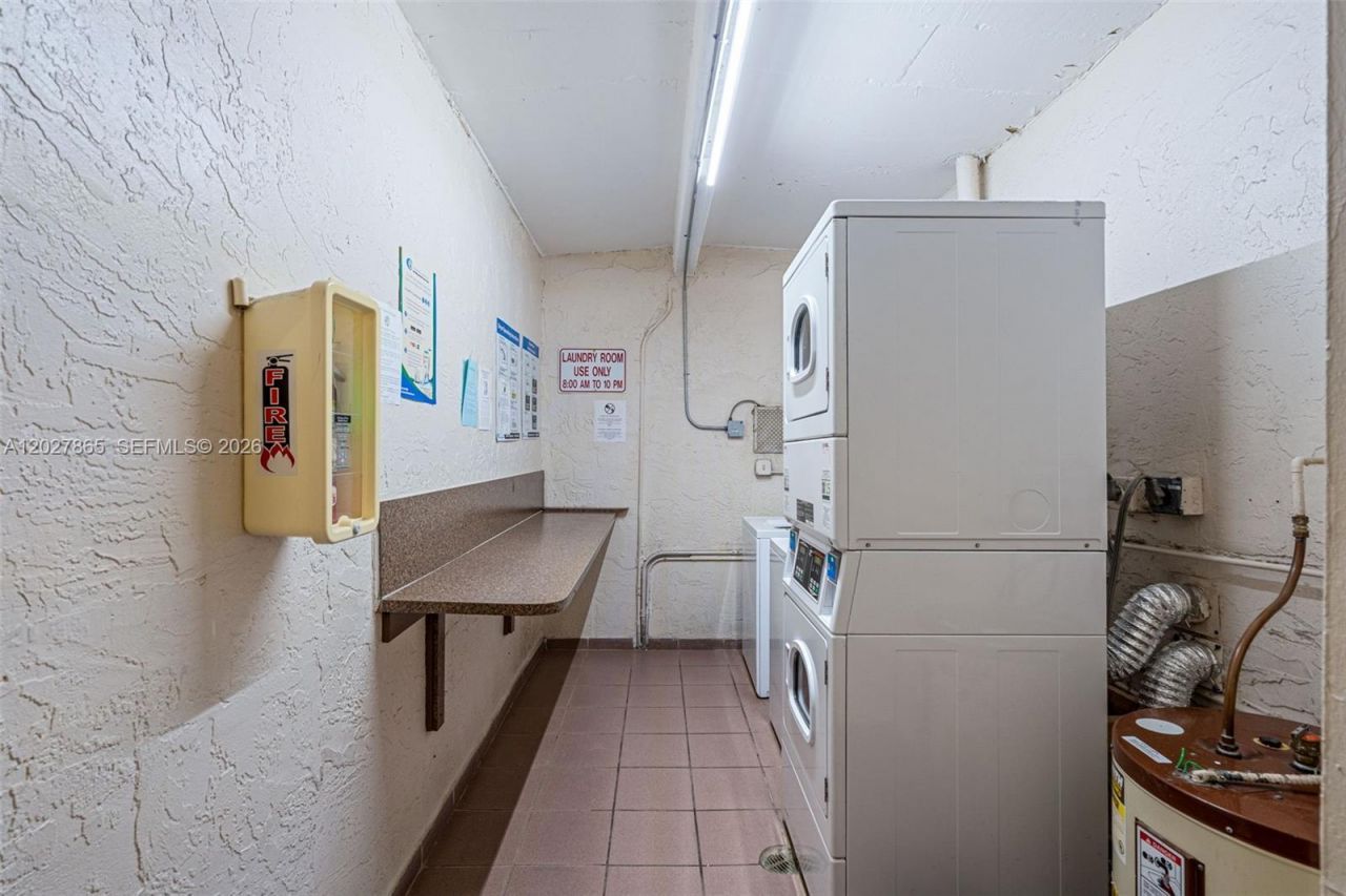 4713 NW 7th St , Unit 404-1, Miami, FL 33126 Photo