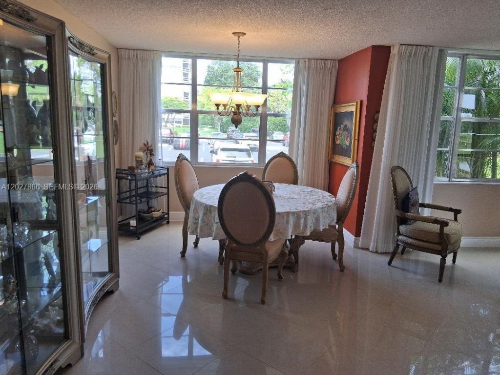 1200 St Charles Pl, Unit L19, Pembroke Pines, FL 33026 Photo