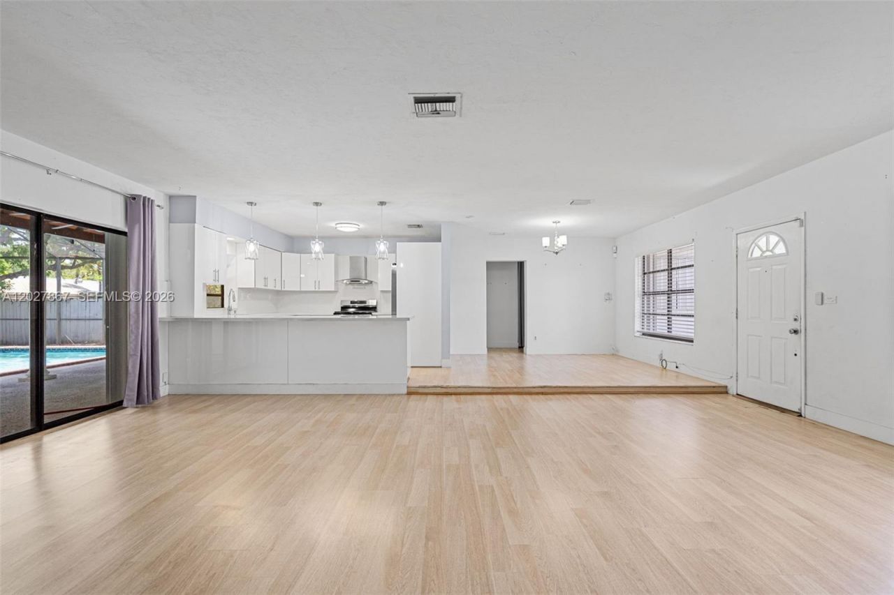 9110 Caribbean Blvd , Cutler Bay, FL 33157 Photo