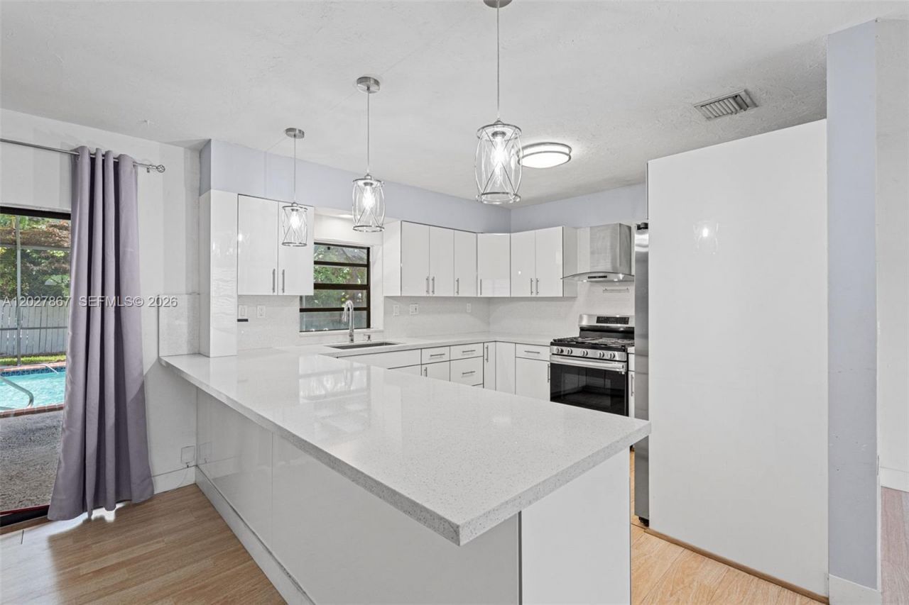 9110 Caribbean Blvd , Cutler Bay, FL 33157 Photo