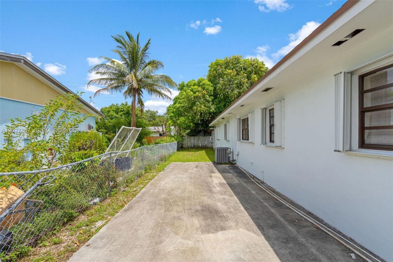 9110 Caribbean Blvd , Cutler Bay, FL 33157 Photo
