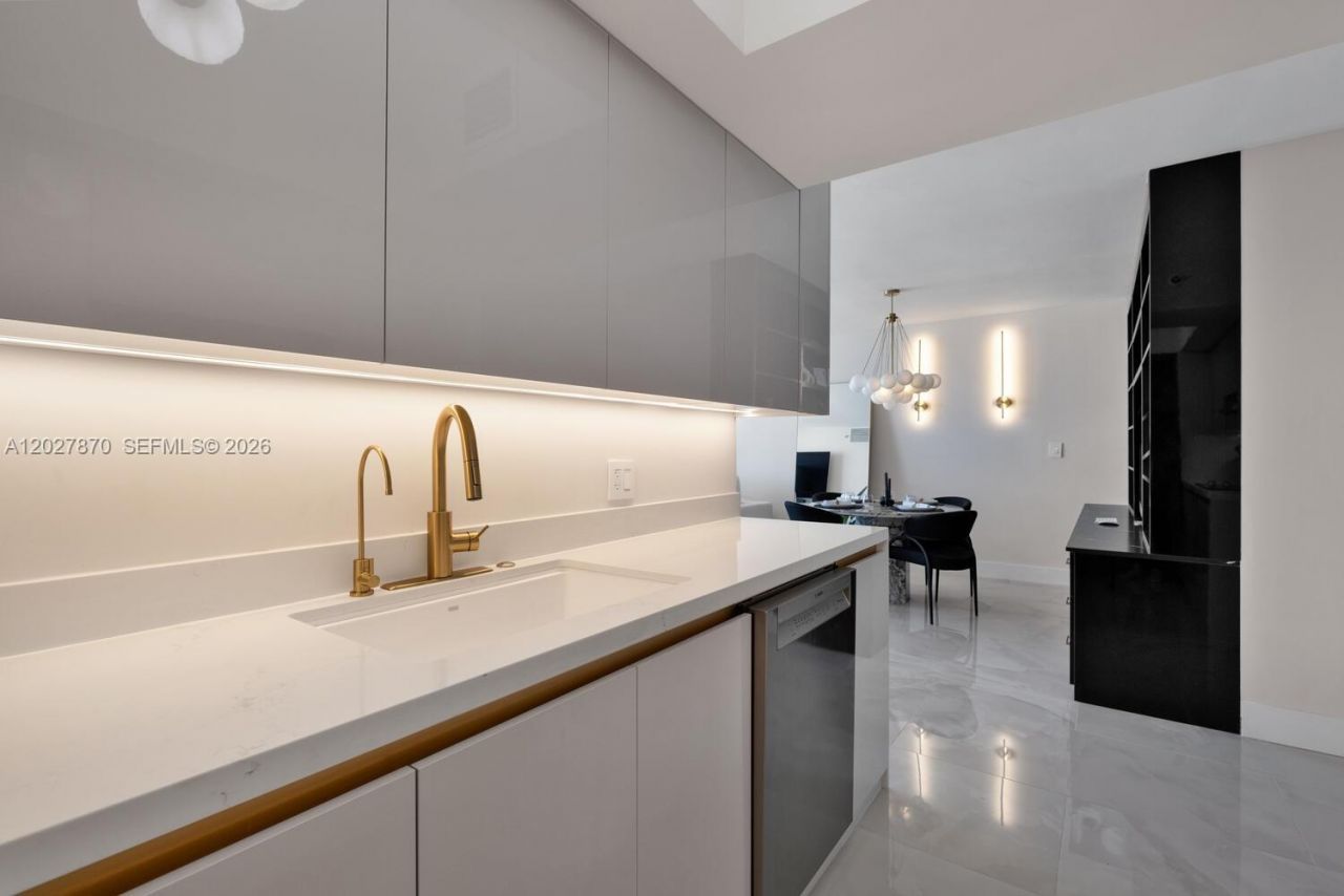 90 Alton Rd, Unit 2207, Miami Beach, FL 33139 Photo