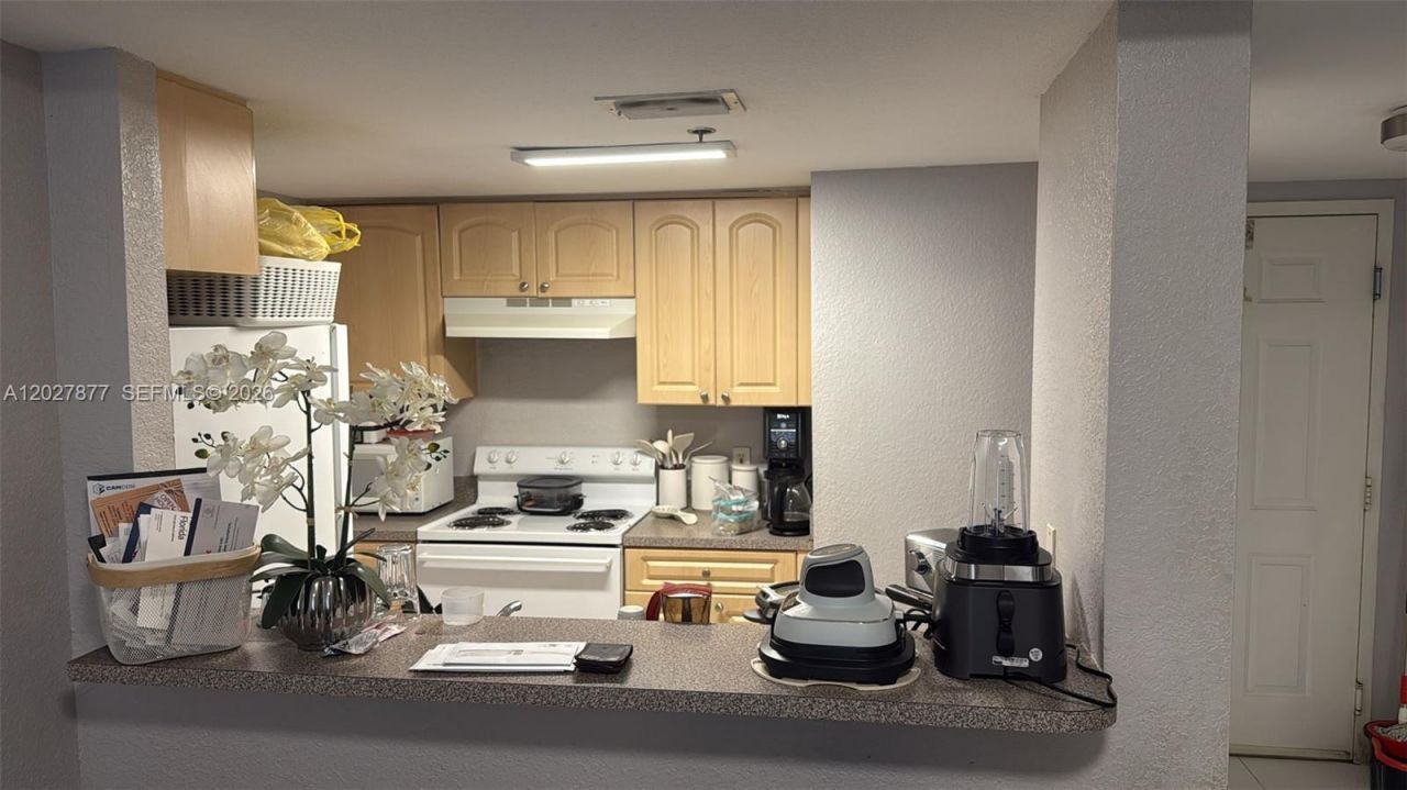 814 NW 36th Ave , Unit 208, Miami, FL 33125 Photo