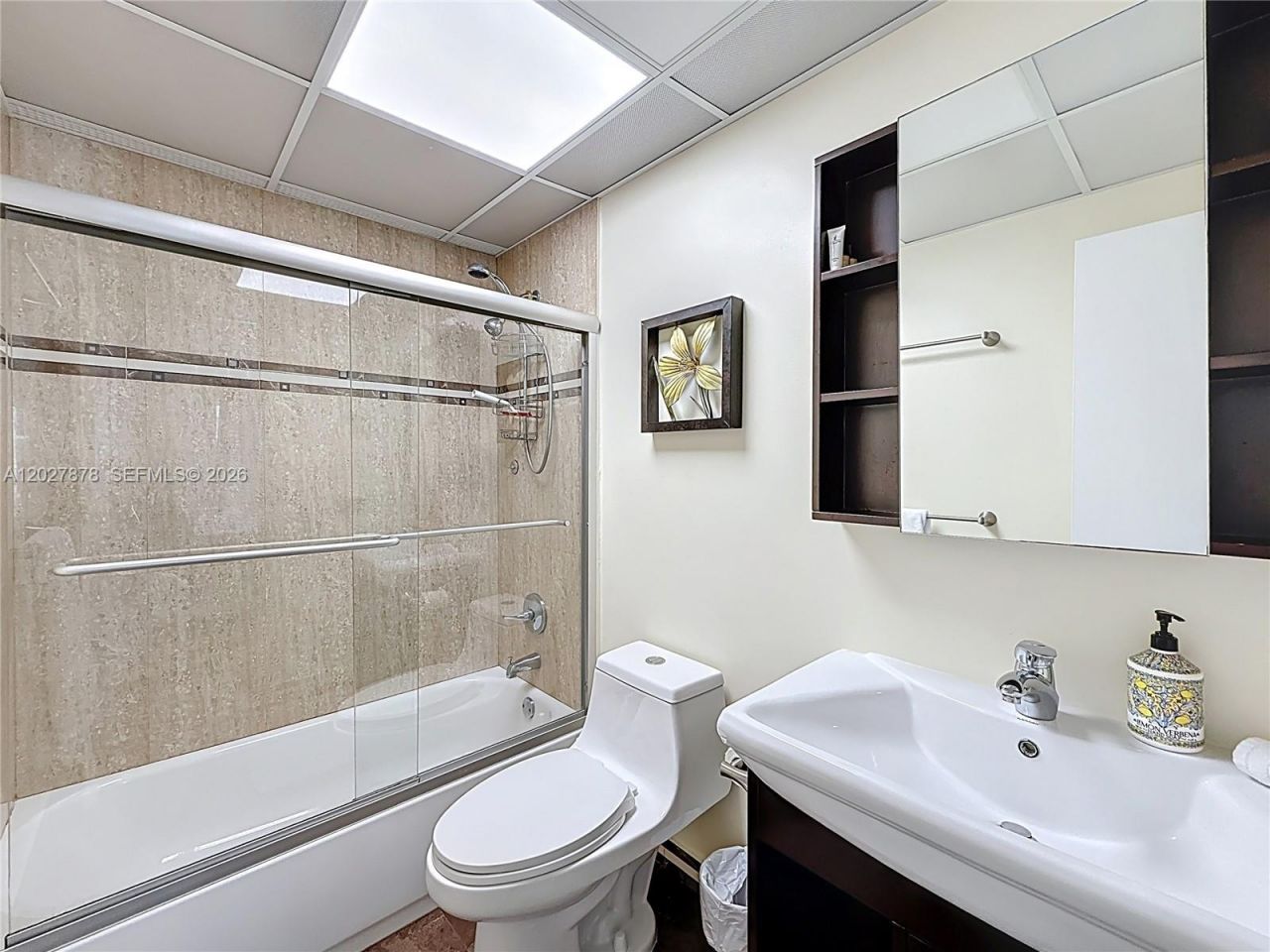 201 178th Dr , Unit 315, Sunny Isles Beach, FL 33160 Photo