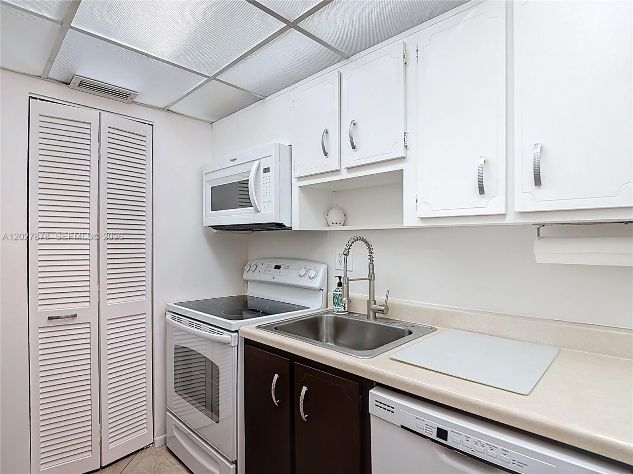 201 178th Dr , Unit 315, Sunny Isles Beach, FL 33160 Photo