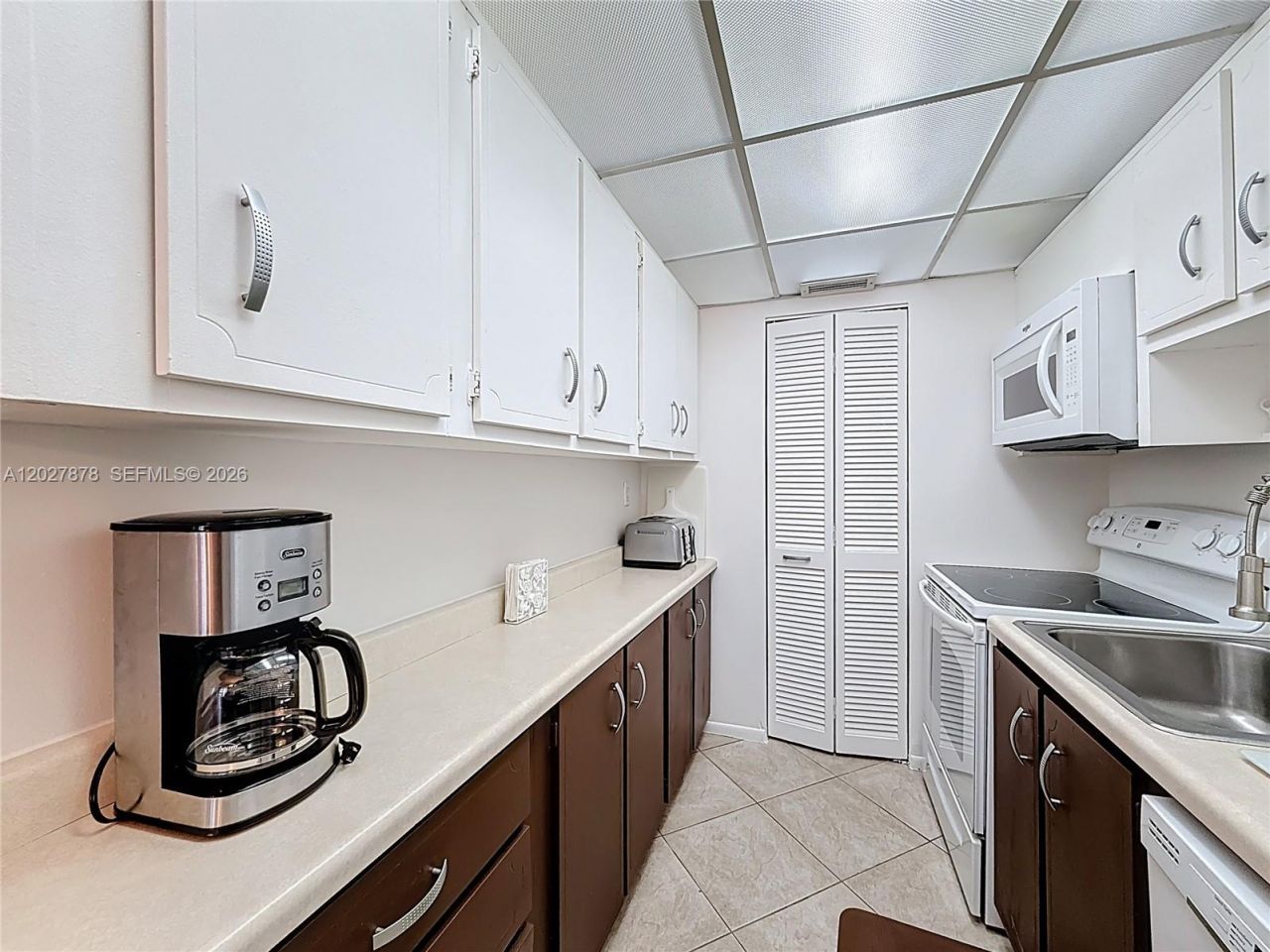 201 178th Dr , Unit 315, Sunny Isles Beach, FL 33160 Photo