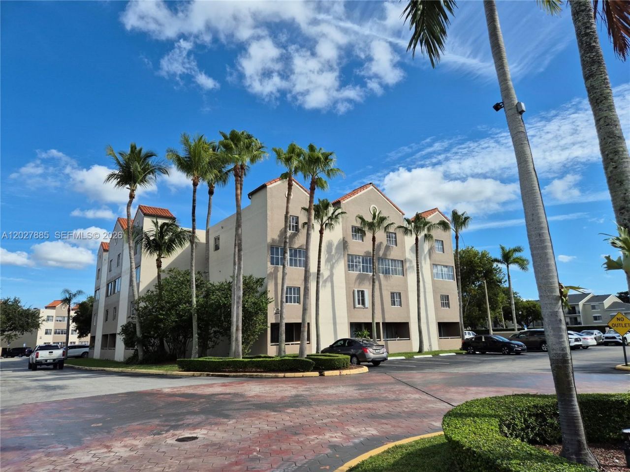 6045 NW 186th St , Unit 308, Hialeah, FL 33015 Photo
