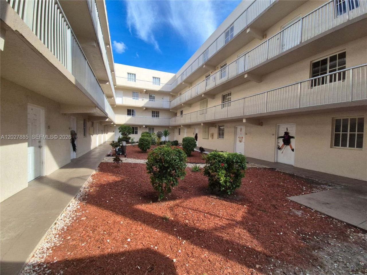 6045 NW 186th St , Unit 308, Hialeah, FL 33015 Photo