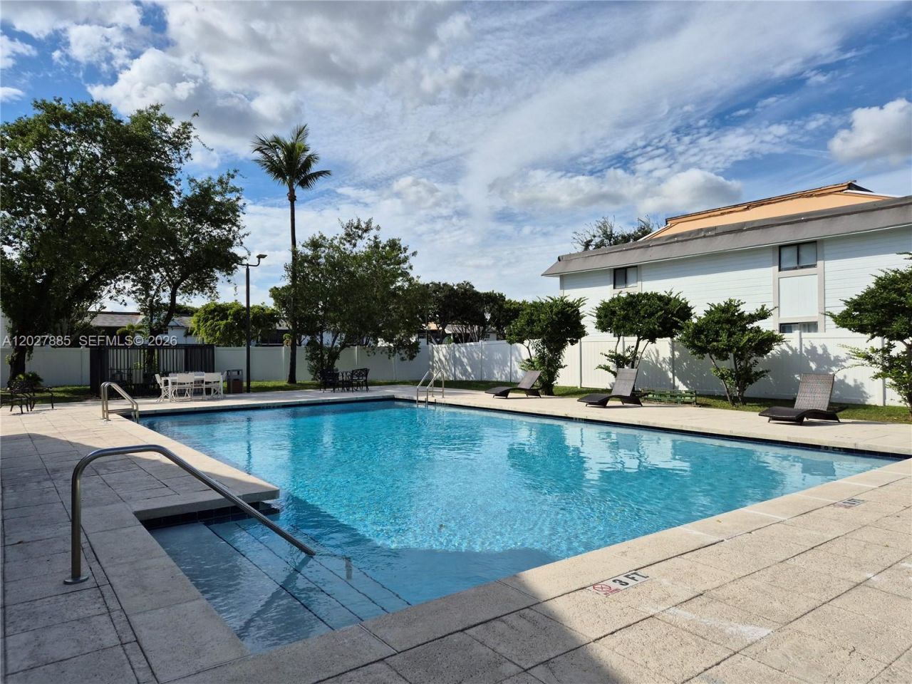 6045 NW 186th St , Unit 308, Hialeah, FL 33015 Photo
