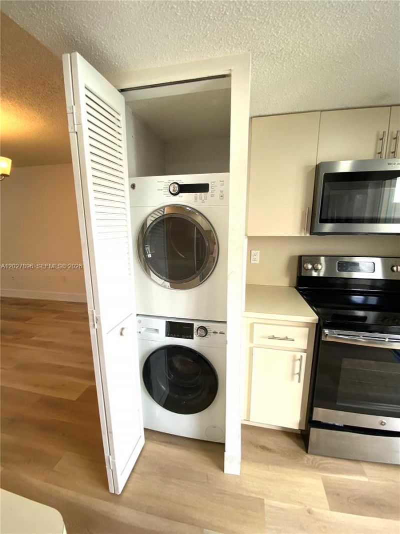 2212 W 74th St , Unit 101-28, Hialeah, FL 33016 Photo