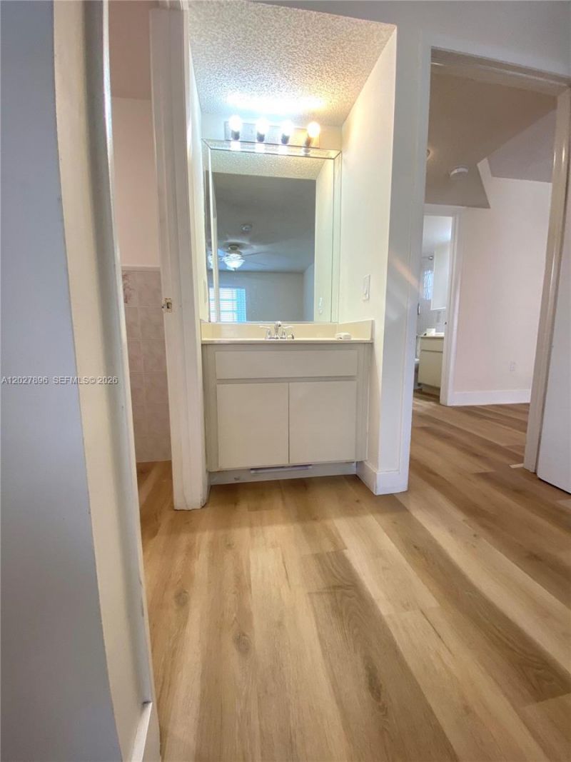 2212 W 74th St , Unit 101-28, Hialeah, FL 33016 Photo