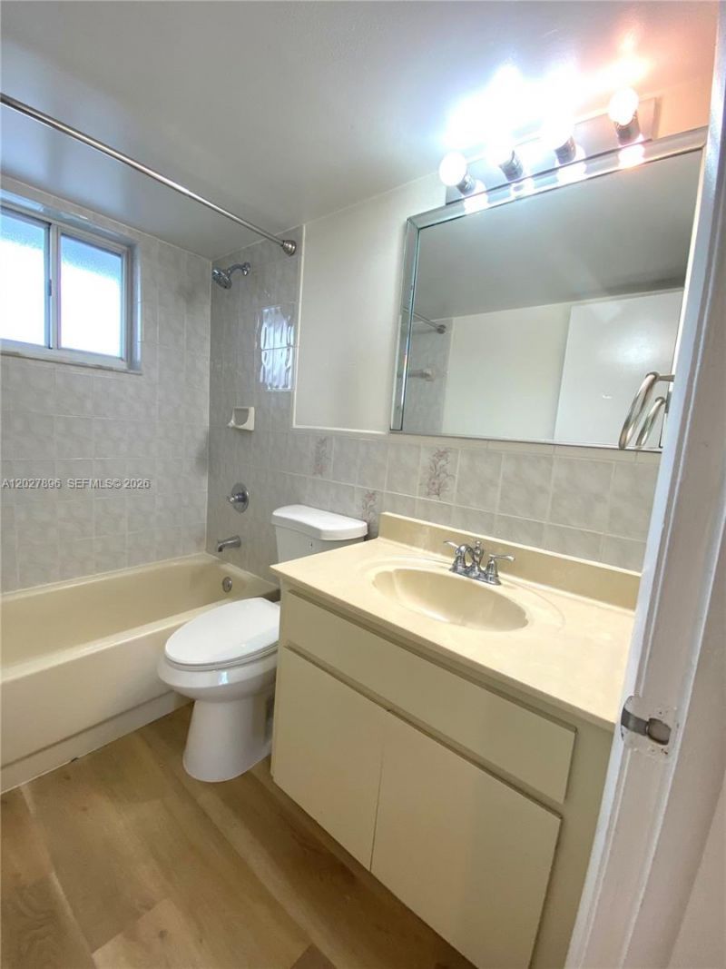 2212 W 74th St , Unit 101-28, Hialeah, FL 33016 Photo