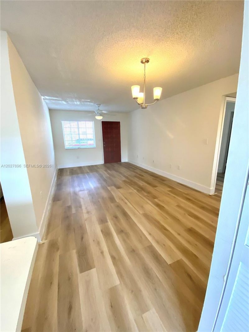2212 W 74th St , Unit 101-28, Hialeah, FL 33016 Photo