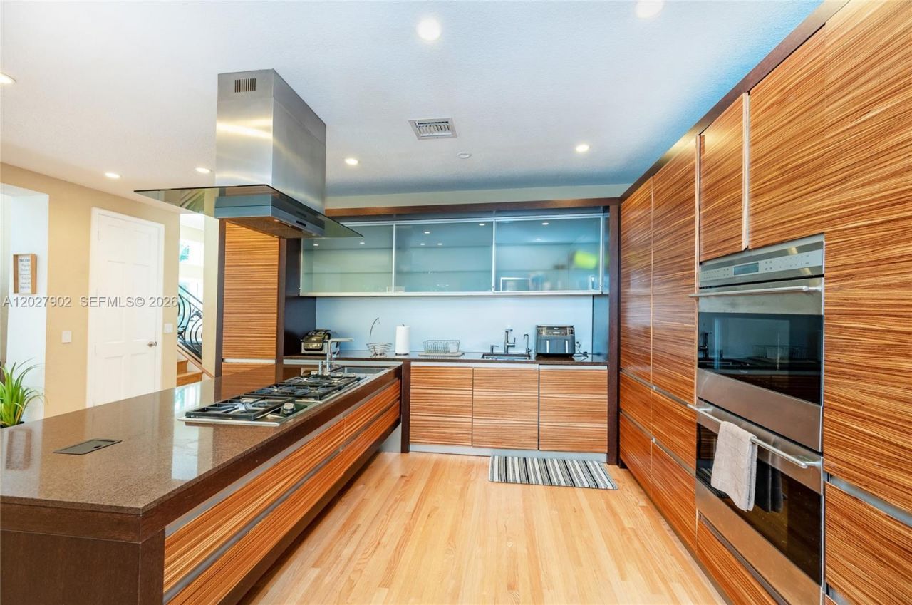 3216 Huntington , Unit 3216, Weston, FL 33332 Photo