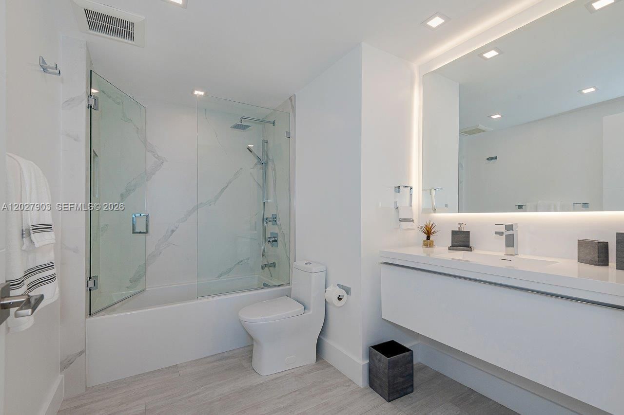 2301 Collins Ave , Unit 739, Miami Beach, FL 33139 Photo