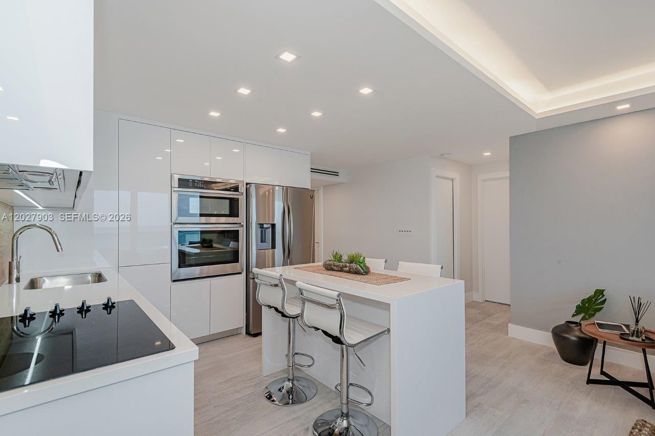 2301 Collins Ave , Unit 739, Miami Beach, FL 33139 Photo