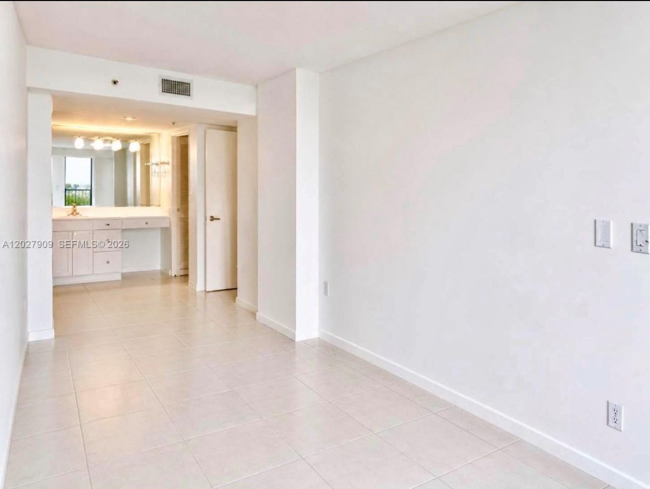 210 174th St , Unit 716, Sunny Isles Beach, FL 33160 Photo