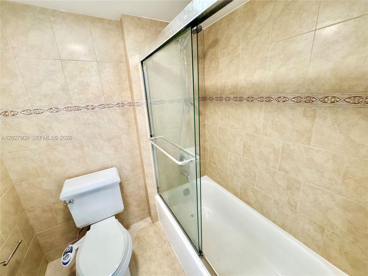 210 174th St , Unit 716, Sunny Isles Beach, FL 33160 Photo