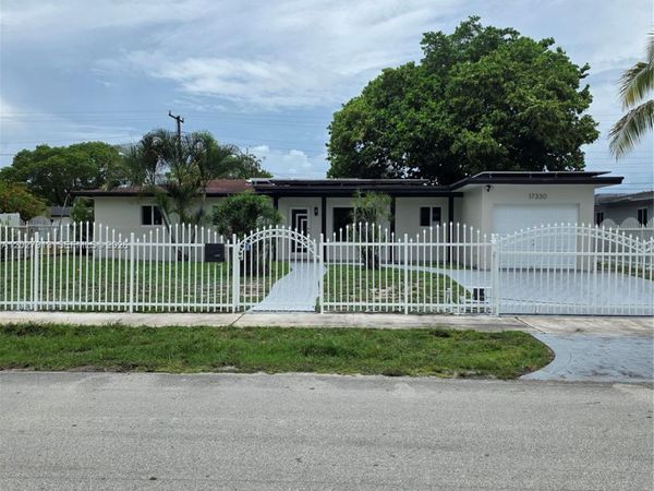 17330 NW 46th Ave , Miami Gardens, FL 33055