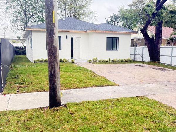 North Miami, FL 33167