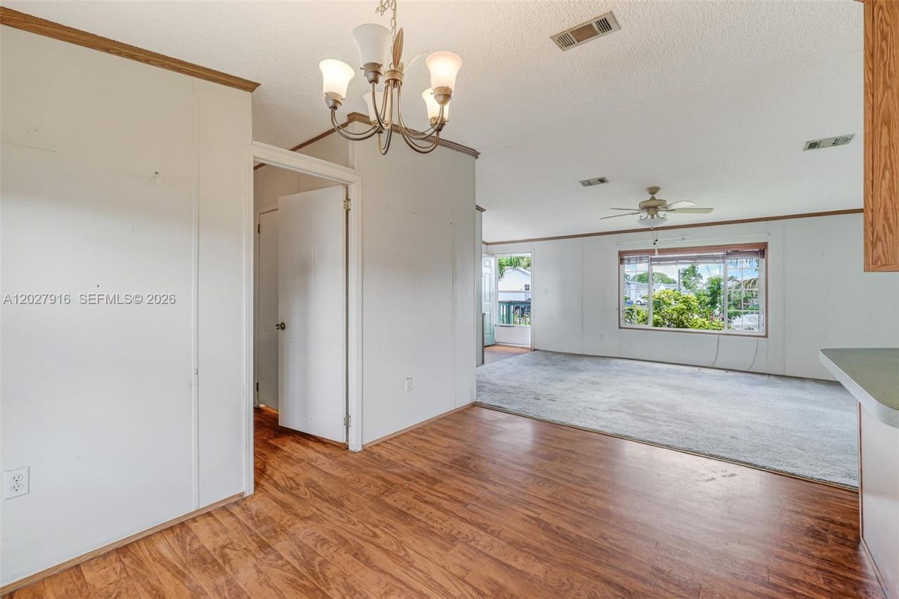 19800 SW 180 Avenue #524 , Miami, FL 33187 Photo