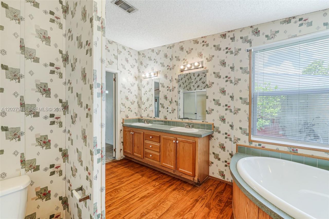 19800 SW 180 Avenue #524 , Miami, FL 33187 Photo
