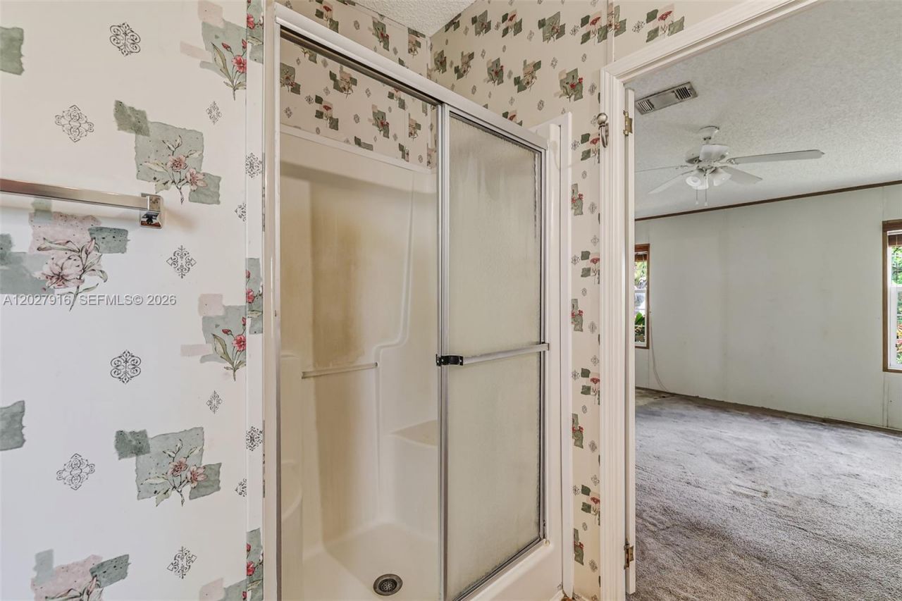 19800 SW 180 Avenue #524 , Miami, FL 33187 Photo