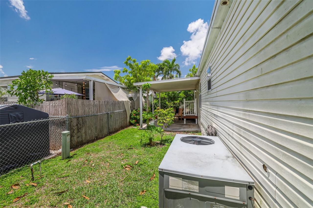 19800 SW 180 Avenue #524 , Miami, FL 33187 Photo