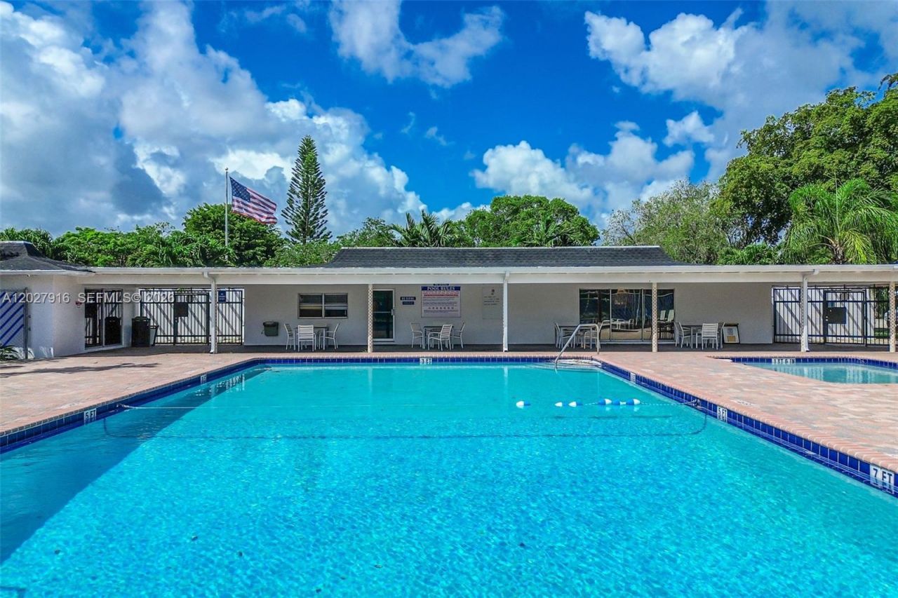 19800 SW 180 Avenue #524 , Miami, FL 33187 Photo