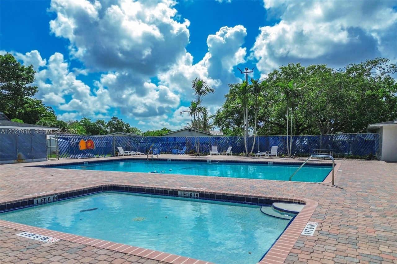 19800 SW 180 Avenue #524 , Miami, FL 33187 Photo
