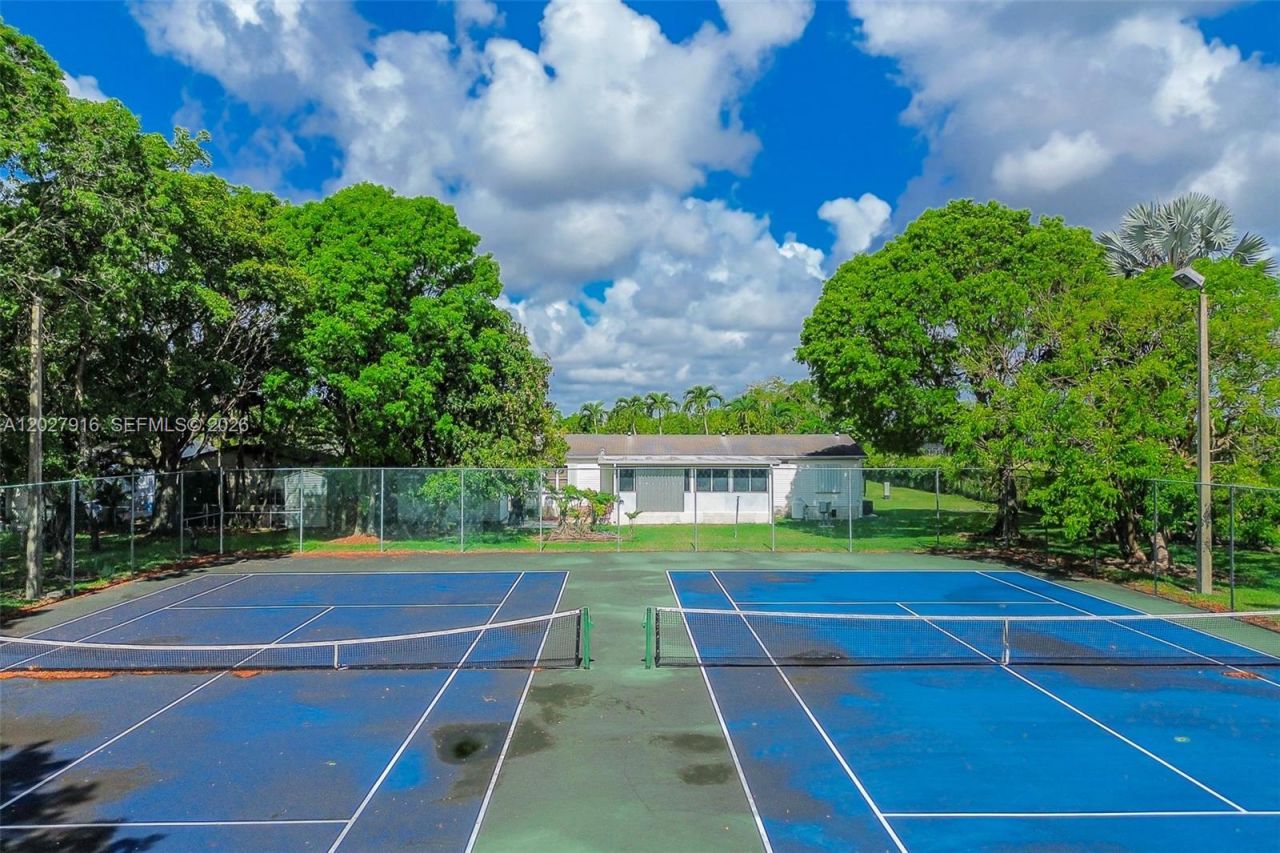 19800 SW 180 Avenue #524 , Miami, FL 33187 Photo