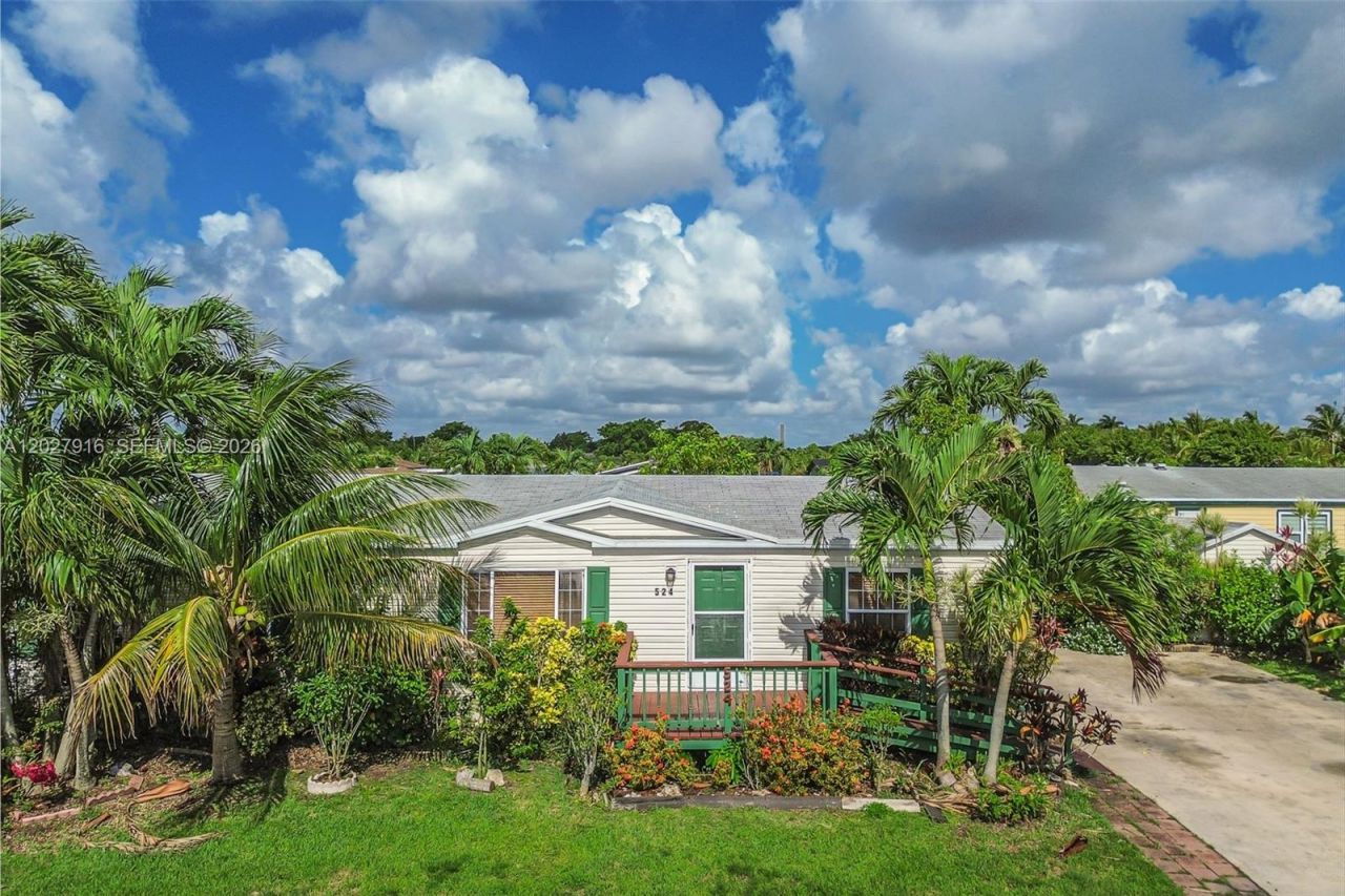 19800 SW 180 Avenue #524 , Miami, FL 33187 Photo