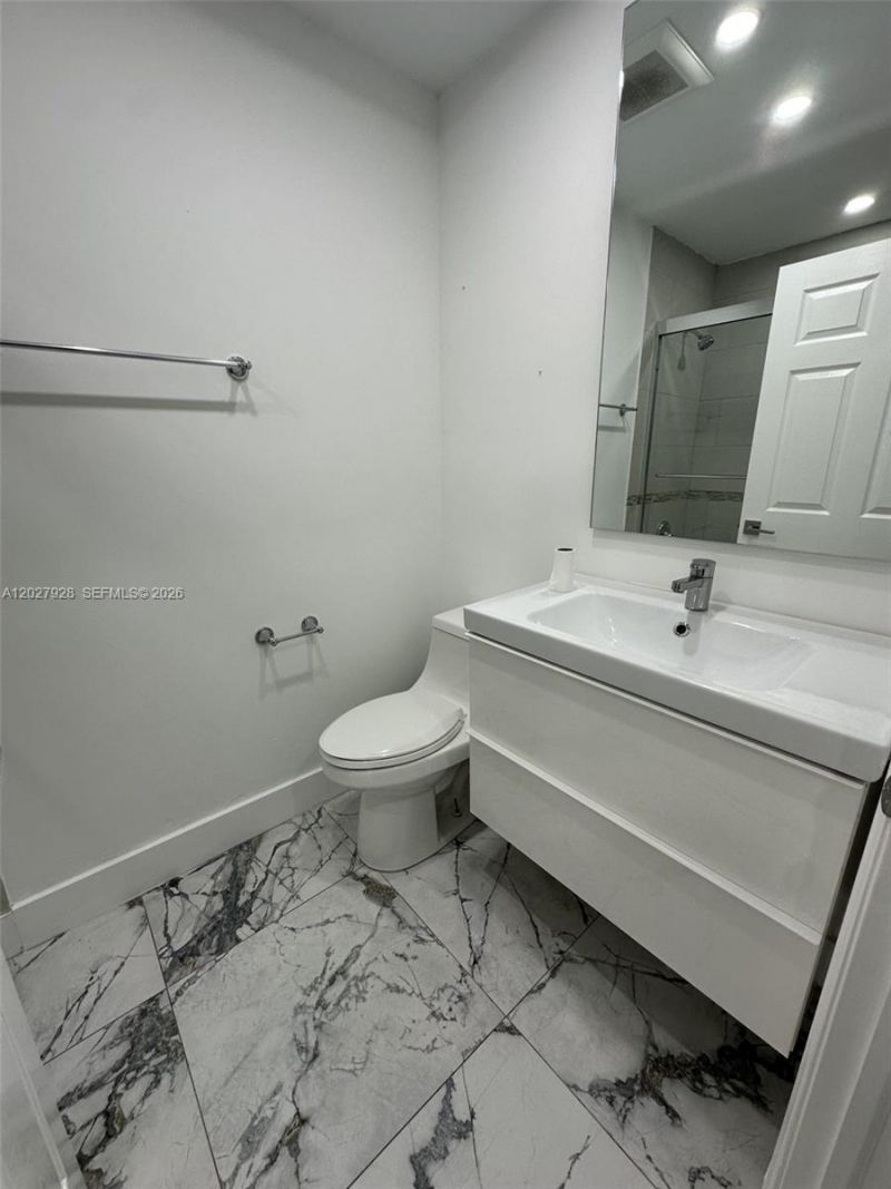 680 NW 124th Pl , Unit N/A, Miami, FL 33182 Photo