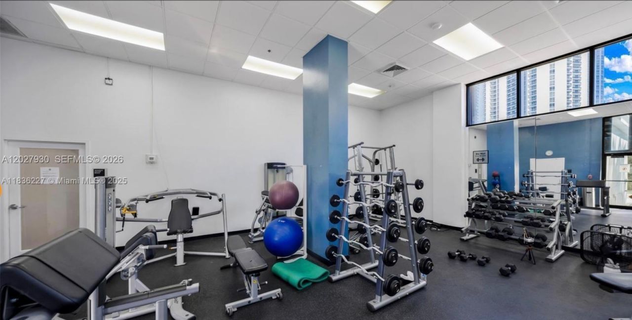 100 Bayview Dr , Unit 2014, Sunny Isles Beach, FL 33160 Photo