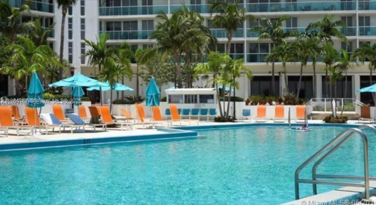 100 Bayview Dr , Unit 2014, Sunny Isles Beach, FL 33160 Photo