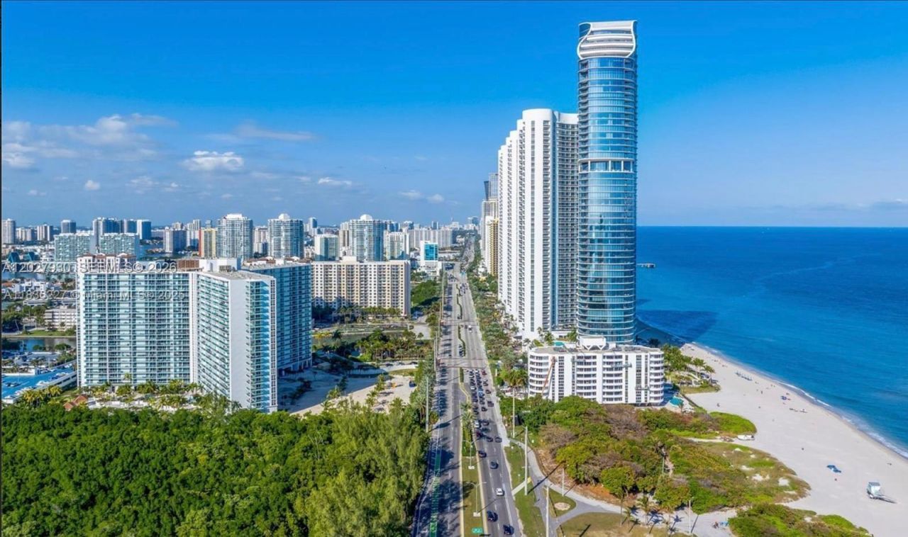 100 Bayview Dr , Unit 2014, Sunny Isles Beach, FL 33160 Photo