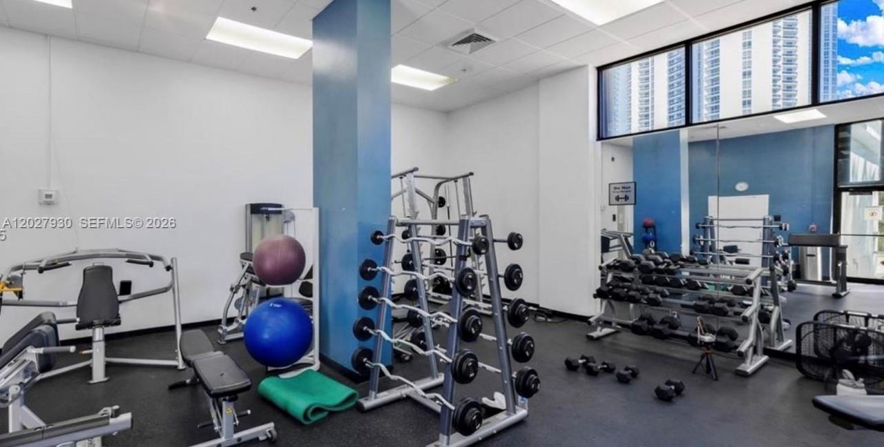100 Bayview Dr , Unit 2014, Sunny Isles Beach, FL 33160 Photo