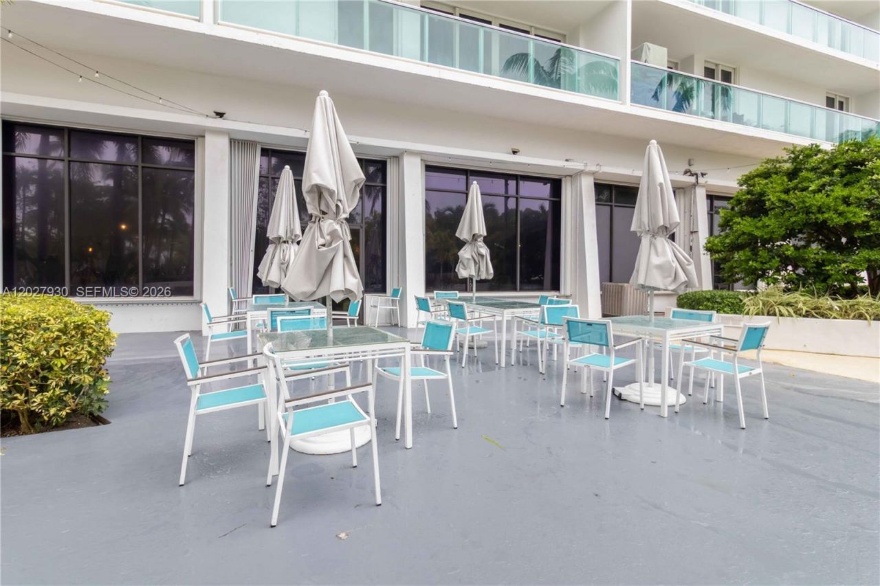 100 Bayview Dr , Unit 2014, Sunny Isles Beach, FL 33160 Photo