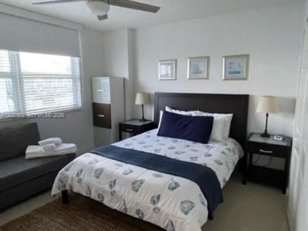 2080 S Ocean Dr , Unit 1207, Hallandale Beach, FL 33009