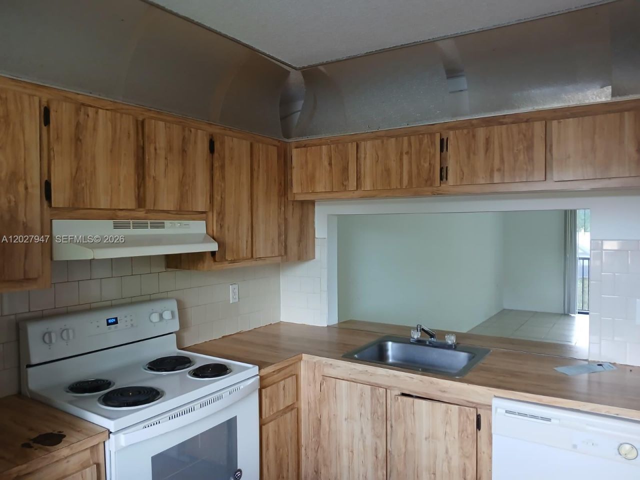 9141 NW 1st Ct , Unit 204, Pembroke Pines, FL 33024 Photo