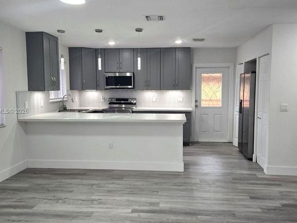 4952 NW 21st Ave, Miami, FL 33142