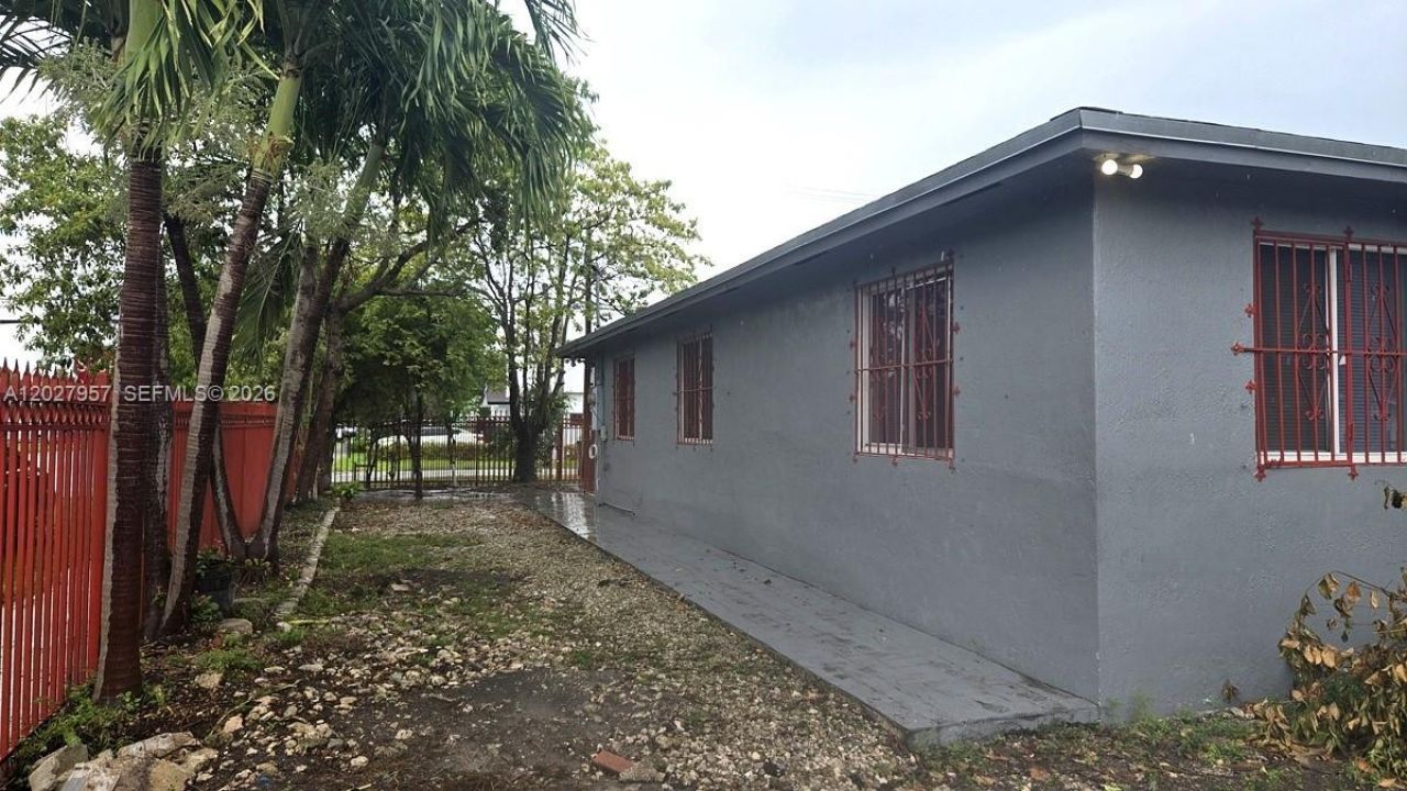4952 NW 21st Ave , Miami, FL 33142 Photo