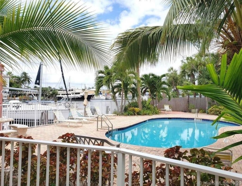 815 Middle River Dr , Unit 203, Fort Lauderdale, FL 33304 Photo