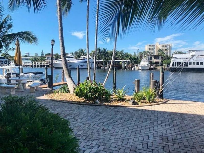 815 Middle River Dr , Unit 203, Fort Lauderdale, FL 33304 Photo