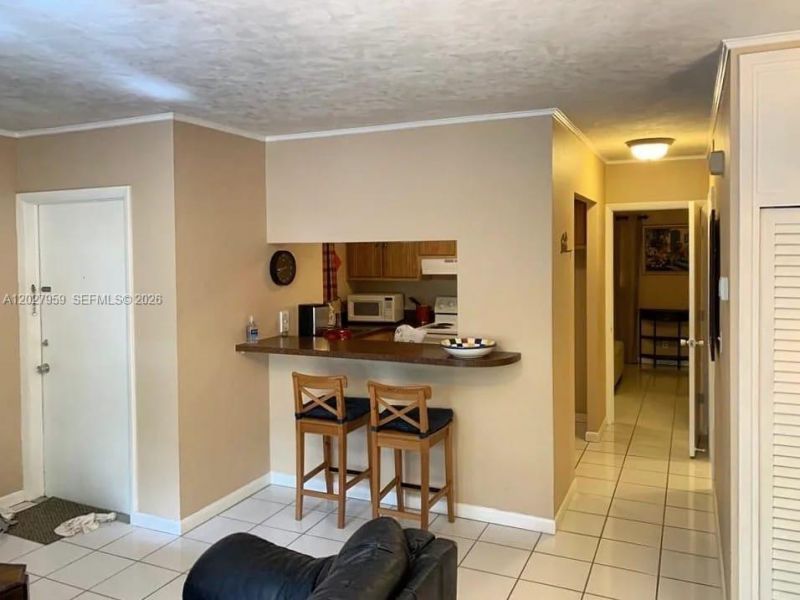 815 Middle River Dr , Unit 203, Fort Lauderdale, FL 33304 Photo