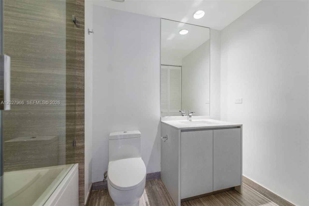1010 Brickell Ave , Unit 4607, Miami, FL 33131 Photo