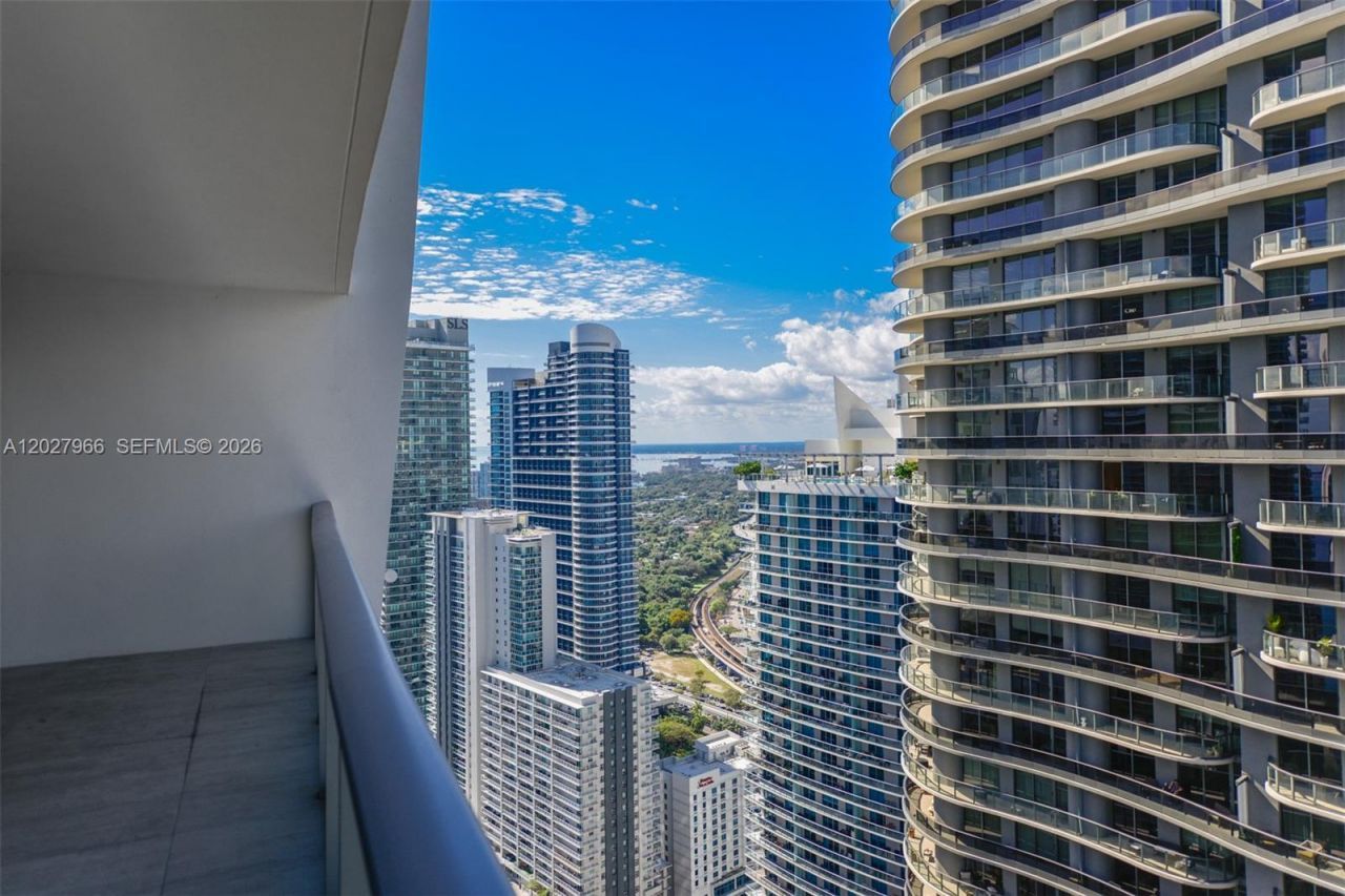 1010 Brickell Ave , Unit 4607, Miami, FL 33131 Photo
