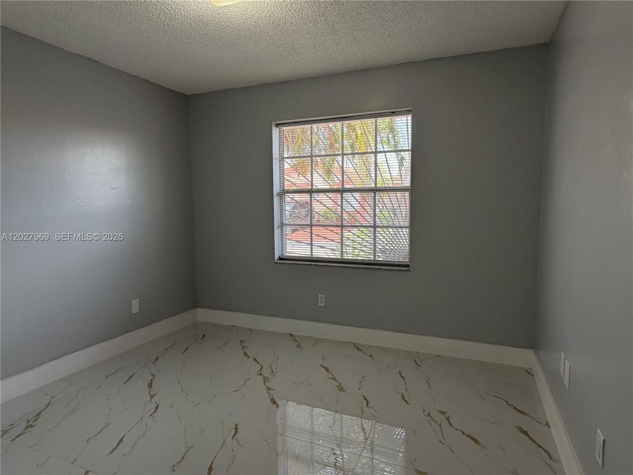 2250 W 74th Pl, Unit 8C, Hialeah, FL 33016 Photo